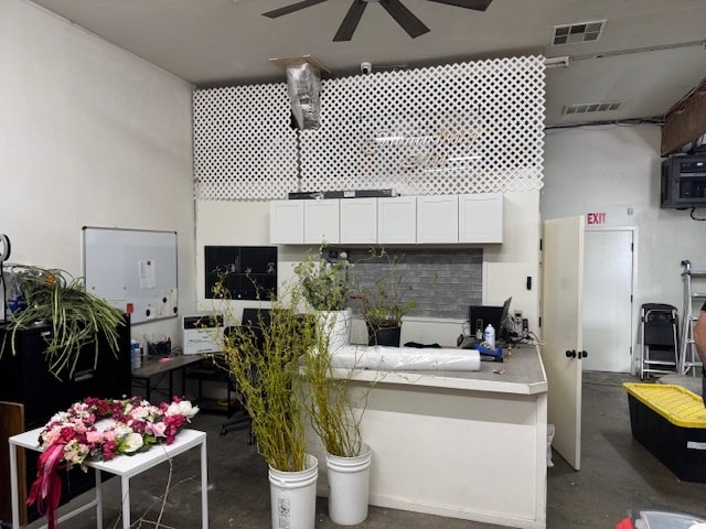 More Photos Of 407-413 E 19th St, Bakersfield Storefront For Sale