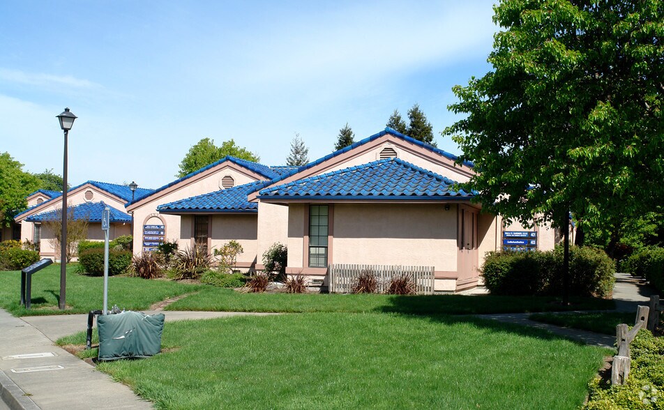More Photos Of 1456 Professional Dr, Petaluma Medical For Lease