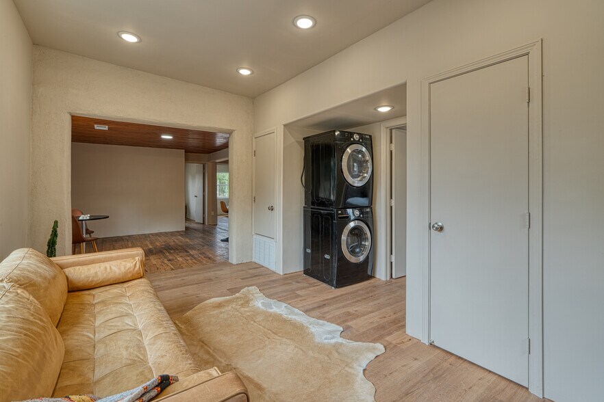 More Photos Of 720-724 School St, Espanola Apartments For Sale