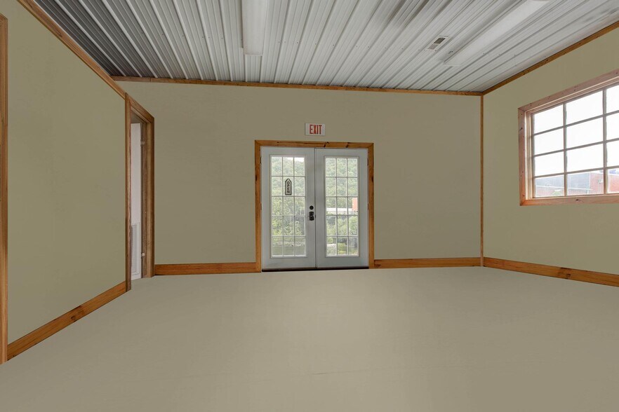 More Photos Of 134 E Main St, Morehead General Retail For Sale