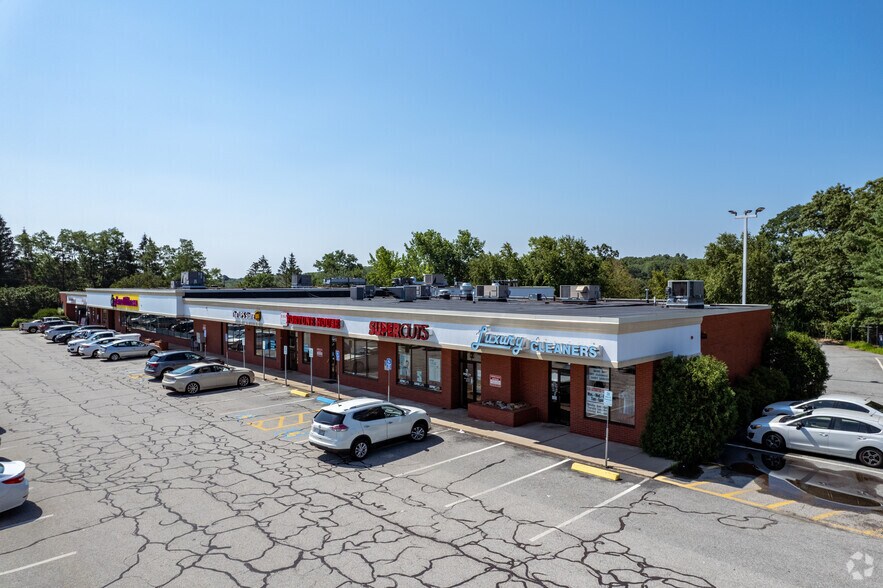 More Photos Of 1800 Mendon Rd, Cumberland Unknown For Lease