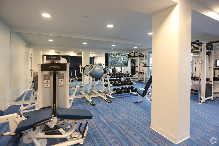 More Photos Of 25-45 N Central Ave, Clayton Apartments For Lease