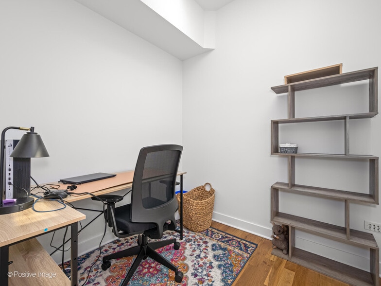More Photos Of 1817 Church St, Evanston Loft Creative Space For Sale