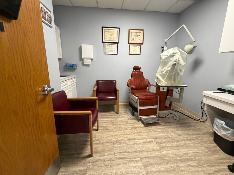 More Photos Of 1550 Richmond Ave, Staten Island Medical For Lease