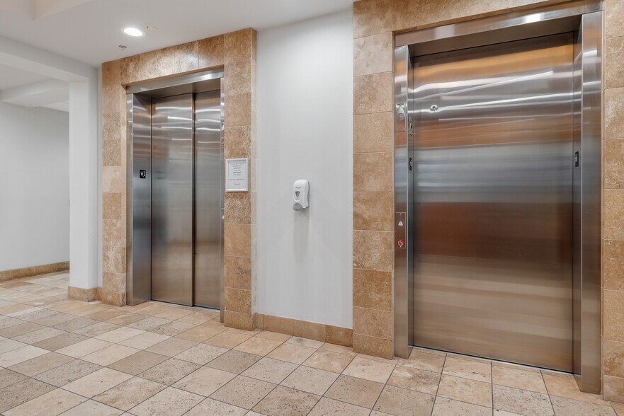 More Photos Of 7220 S Cimarron Rd, Las Vegas Medical For Sale