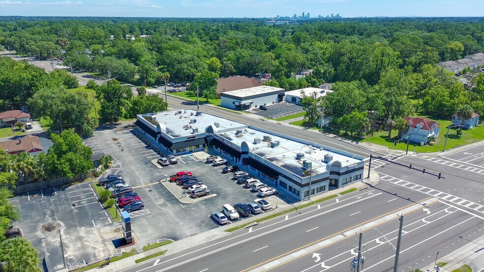 More Photos Of 6011-6025 103rd St, Jacksonville Unknown For Lease