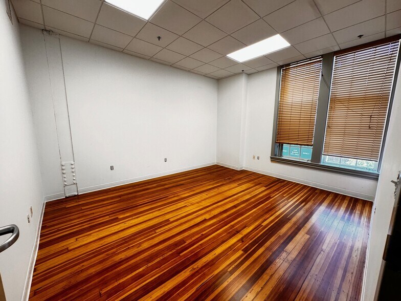 More Photos Of 312 Clematis St, West Palm Beach Loft Creative Space For Sale