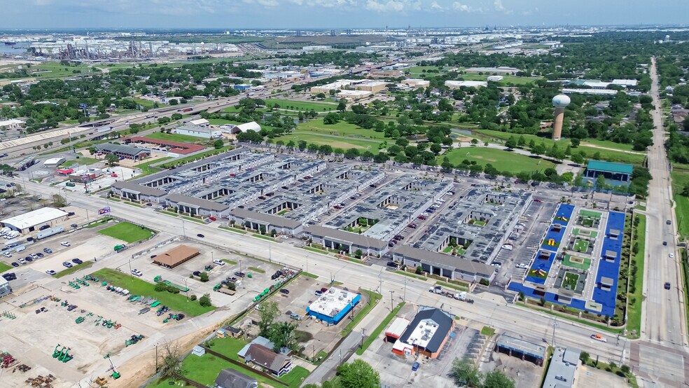 More Photos Of 410 Richey St, Pasadena Fast Food For Sale