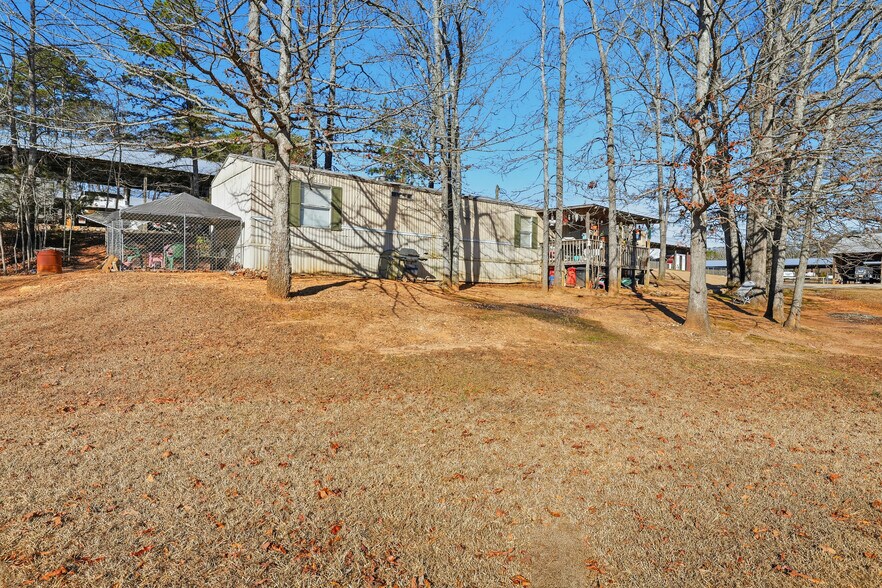 More Photos Of 2540 Silver Shoals rd, Toccoa Flex For Sale