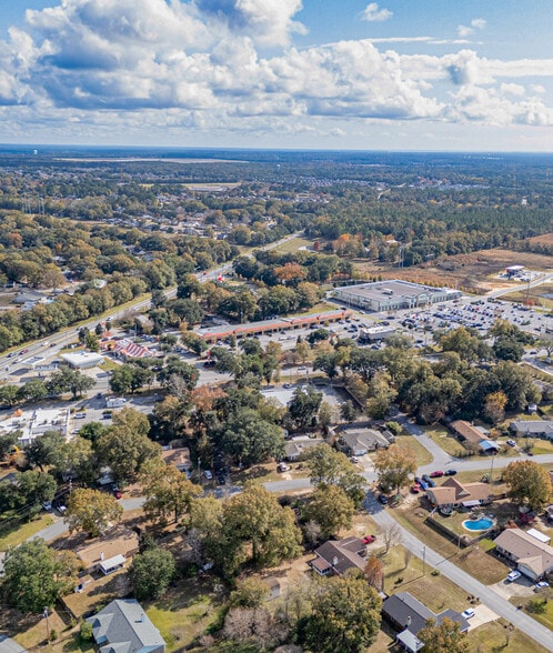More Photos Of 5624-5646 Woodbine Rd, Pace General Retail For Sale