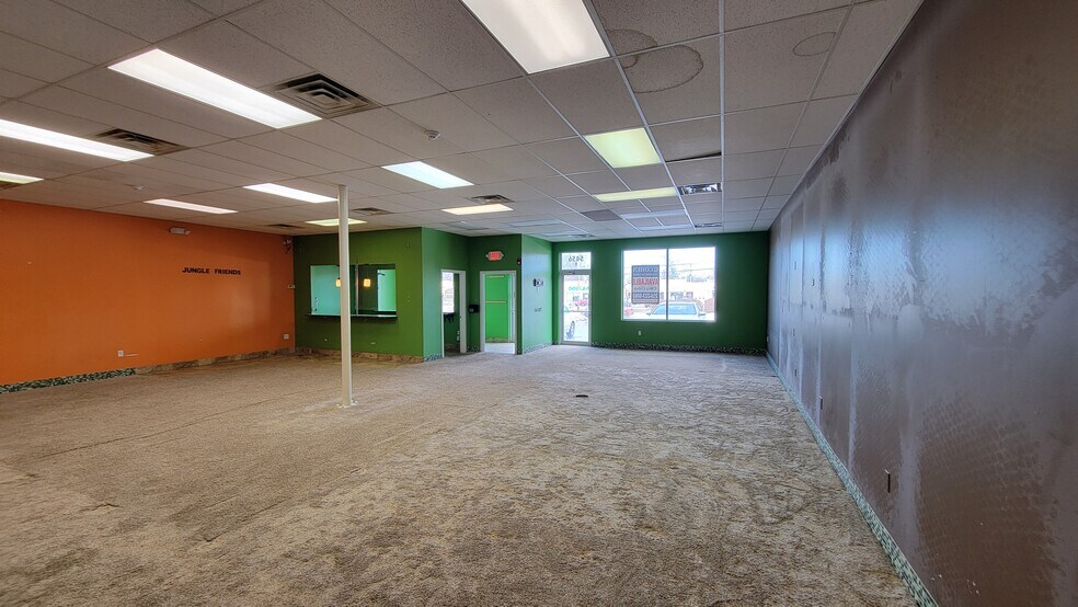 More Photos Of 5456 Mayfield Rd, Lyndhurst Storefront For Lease