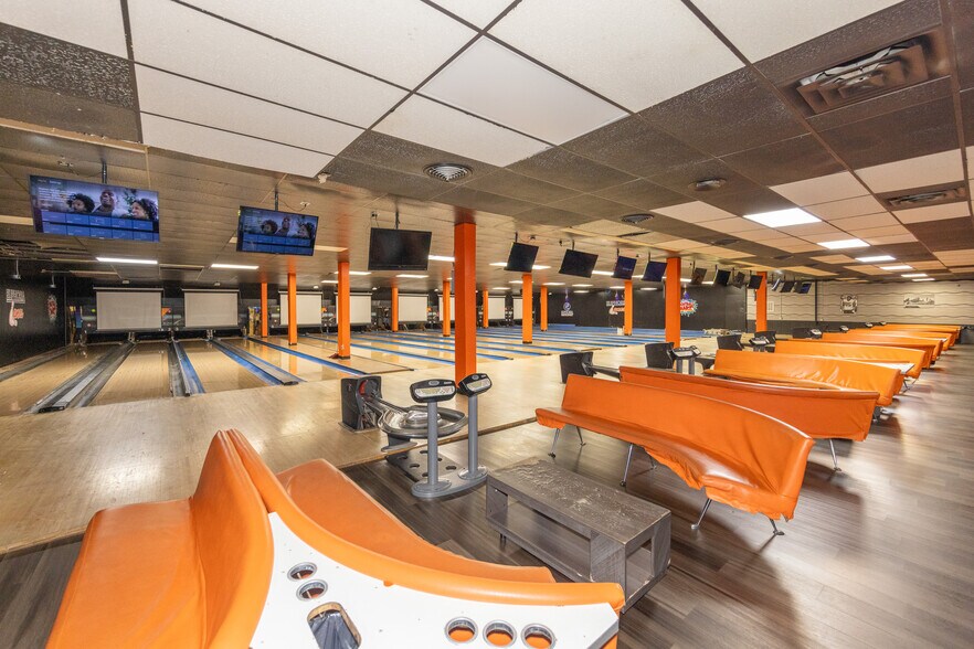 More Photos Of 1820 E 30th St, Cleveland Sports And Entertainment For Sale