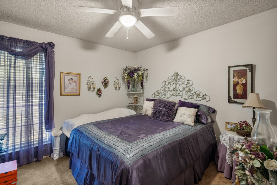 More Photos Of 5792 FM 6, Josephine Showroom For Sale