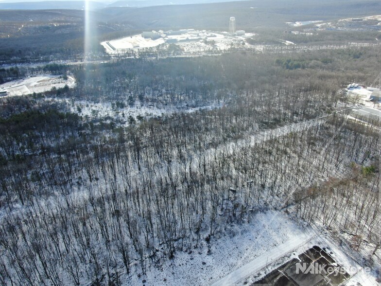 More Photos Of 178 Industrial Rd, Frackville Flex For Sale