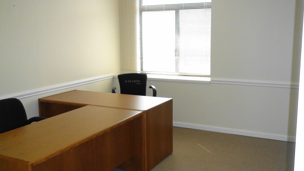More Photos Of 10801 Johnston Rd, Charlotte Office For Lease
