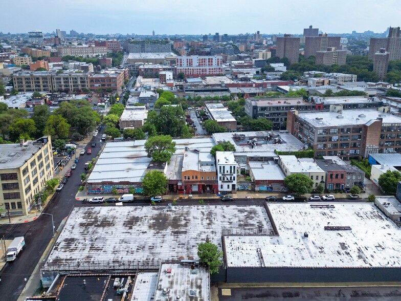 More Photos Of 275 Boerum St, Brooklyn Warehouse For Sale