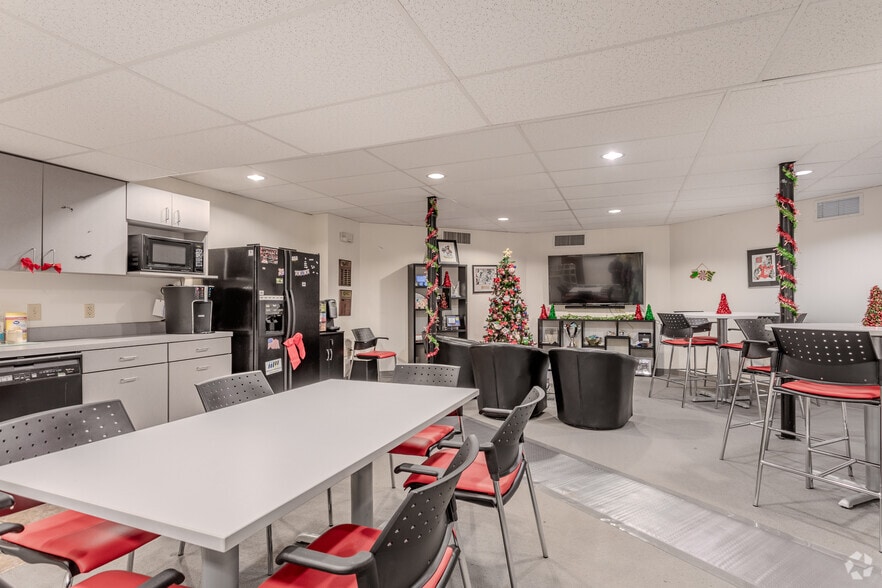 More Photos Of 1310 Nowell Rd, Raleigh Light Distribution For Sale