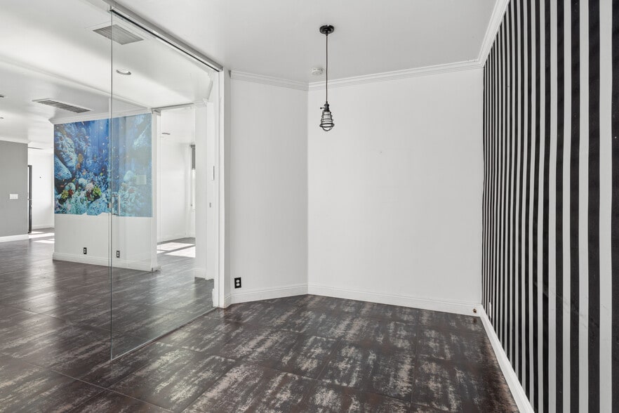 More Photos Of 2321 Torrance Blvd, Torrance Loft Creative Space For Lease