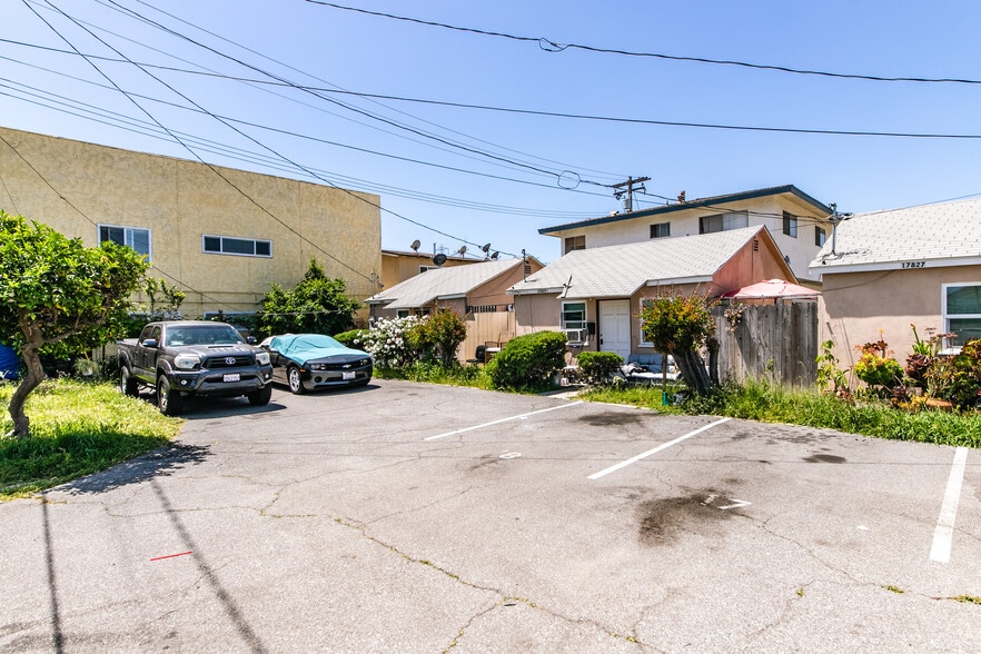 More Photos Of 17819-17827 Clark Ave, Bellflower Storefront Retail Residential For Sale