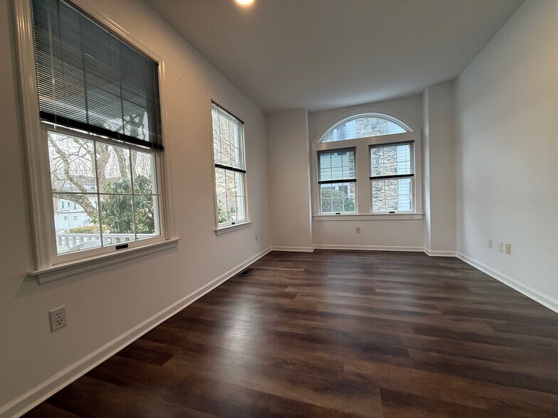 More Photos Of 757 Post Rd, Darien Office For Lease