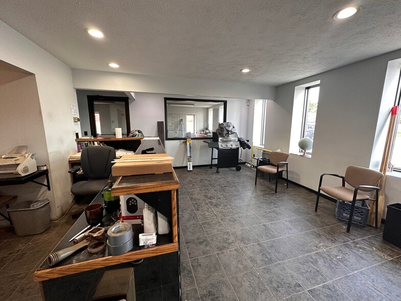 More Photos Of 3945 S Blue Star Dr, Traverse City Service For Lease
