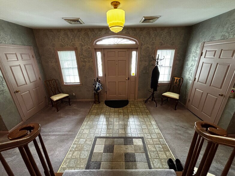 More Photos Of 205 Grandview Dr, Frankfort Religious Facility For Sale