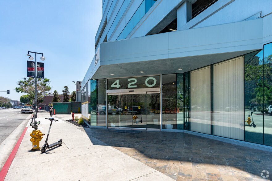 More Photos Of 420 E 3rd St, Los Angeles Medical For Lease