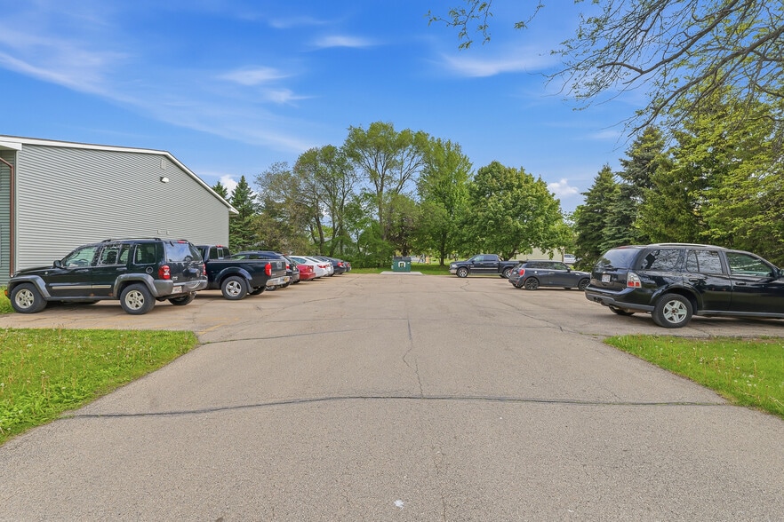 More Photos Of 228 Enterprise St, Stockbridge Apartments For Sale
