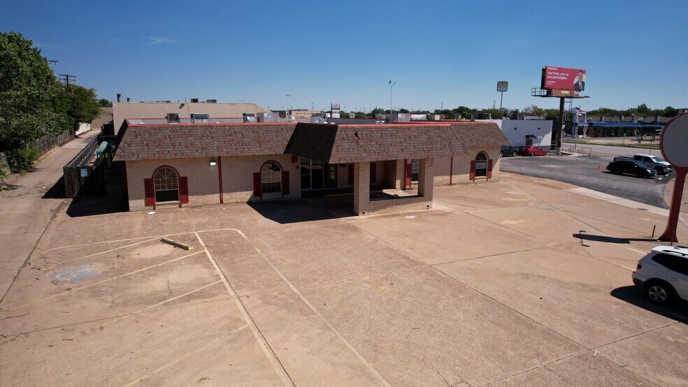 More Photos Of 3312 Park Lake Dr, Fort Worth Daycare Center For Lease