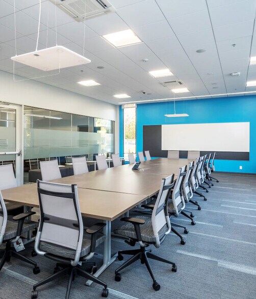 More Photos Of 955 Benecia Ave, Sunnyvale Research And Development For Sale