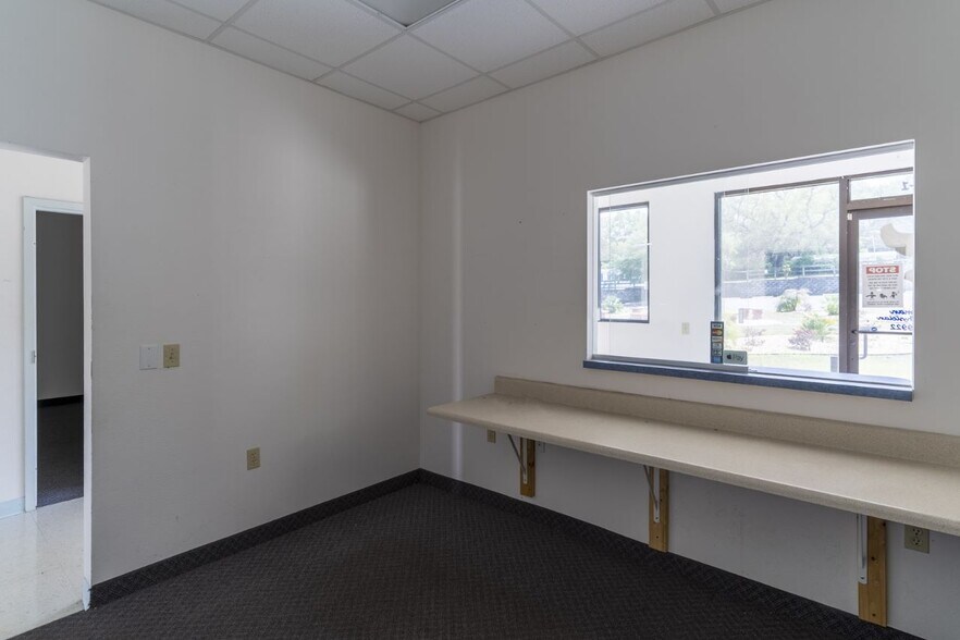 More Photos Of 301 Skyline Dr, Lady Lake Medical For Sale