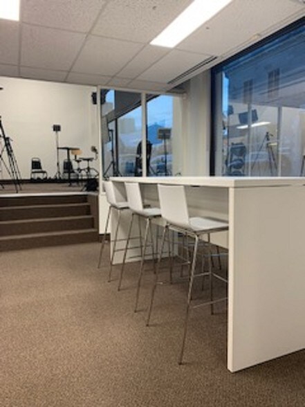 More Photos Of 455 Rue Notre-Dame E, Montréal Loft Creative Space For Sale