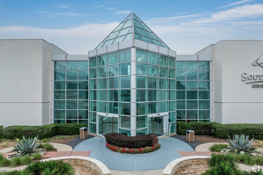 More Photos Of 9700-9702 Bissonnet St, Houston Office For Lease