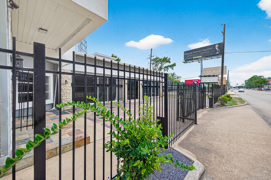 More Photos Of 3105 FM 1960 Rd W, Houston General Retail For Sale