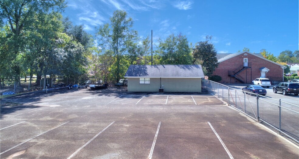 More Photos Of 2334 Lake Park Dr, Albany Office Residential For Sale