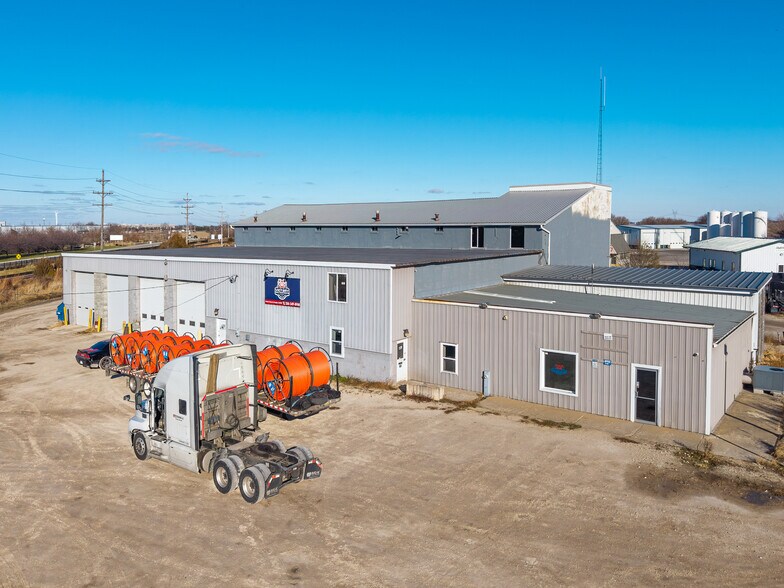 More Photos Of 406 N Union St, Dwight Truck Terminal For Sale