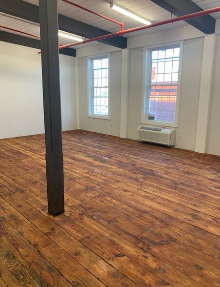 More Photos Of 372 Central Ave, Pawtucket Loft Creative Space For Lease