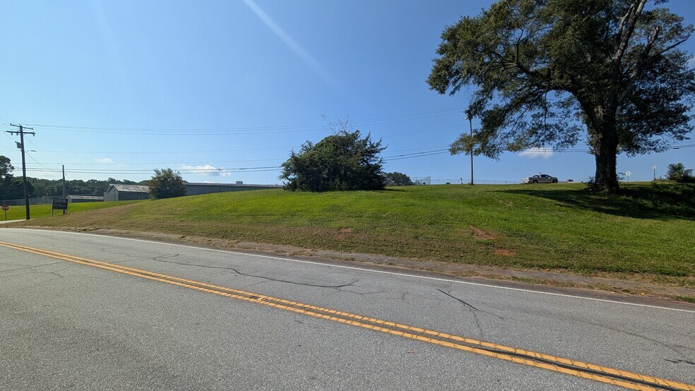 More Photos Of 127 E 2nd Ave, Easley Land For Sale