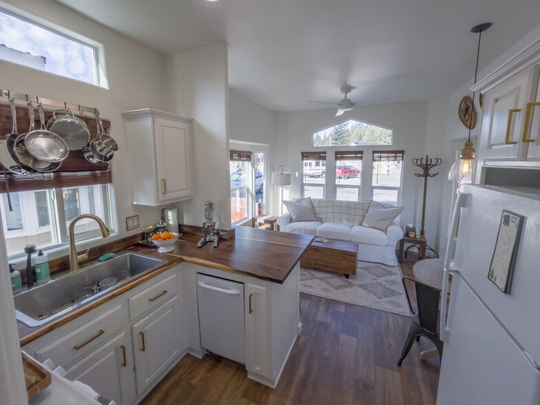 More Photos Of 11700 Donner Pass Rd, Truckee Manufactured Housing Mobile Home Park For Sale