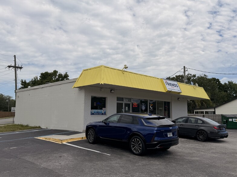 More Photos Of 1929 Clay St, Kissimmee Convenience Store For Lease
