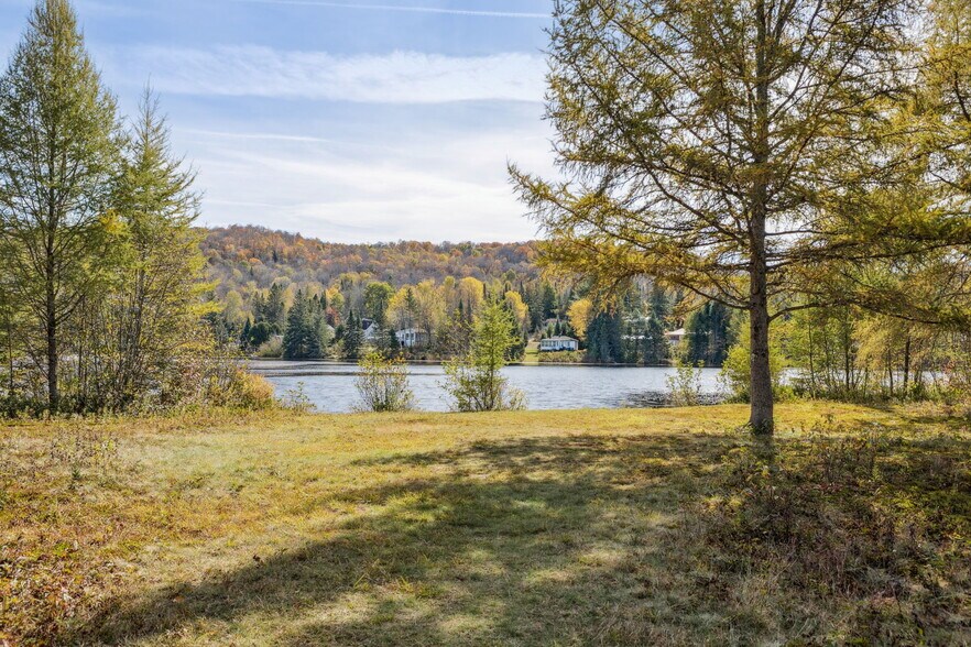 More Photos Of Ch Du Vison, Lac-superieur Land For Sale