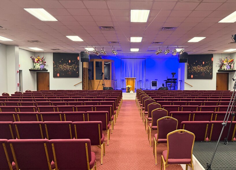 More Photos Of 8600 Guadalupe st, Austin Religious Facility For Sale