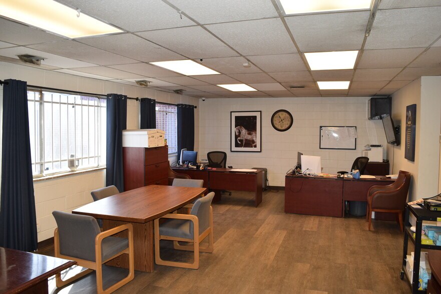 More Photos Of 375 Yuma St, Denver Warehouse For Sale