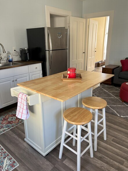 More Photos Of 446 County St, New Bedford Office For Sale