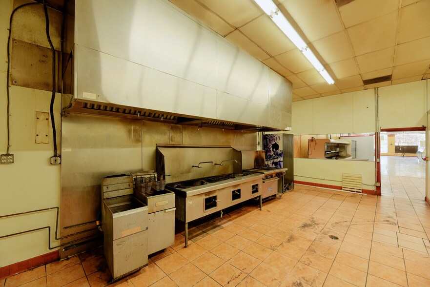 More Photos Of 850 W Main St, Merced Restaurant For Lease