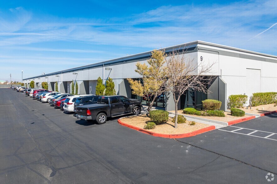 More Photos Of 7 Sunset Way, Henderson Warehouse For Lease