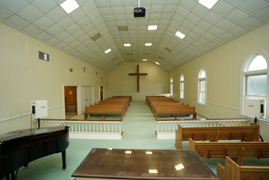 More Photos Of 4323 Primrose Rd, Columbus Religious Facility For Sale
