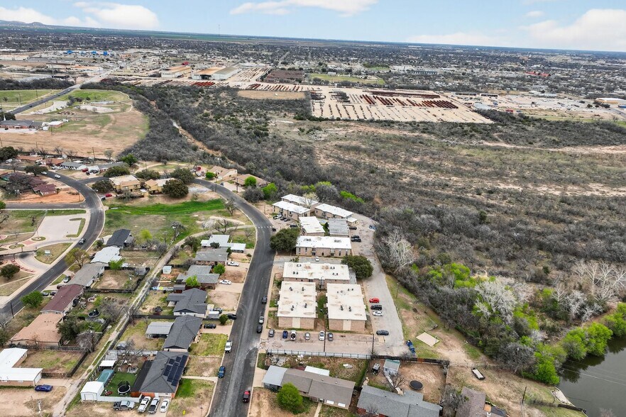 More Photos Of 1707-1717 Greenwood St, San Angelo Apartments For Sale