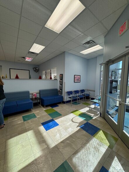 More Photos Of 3131 S Center St, Arlington Medical For Lease