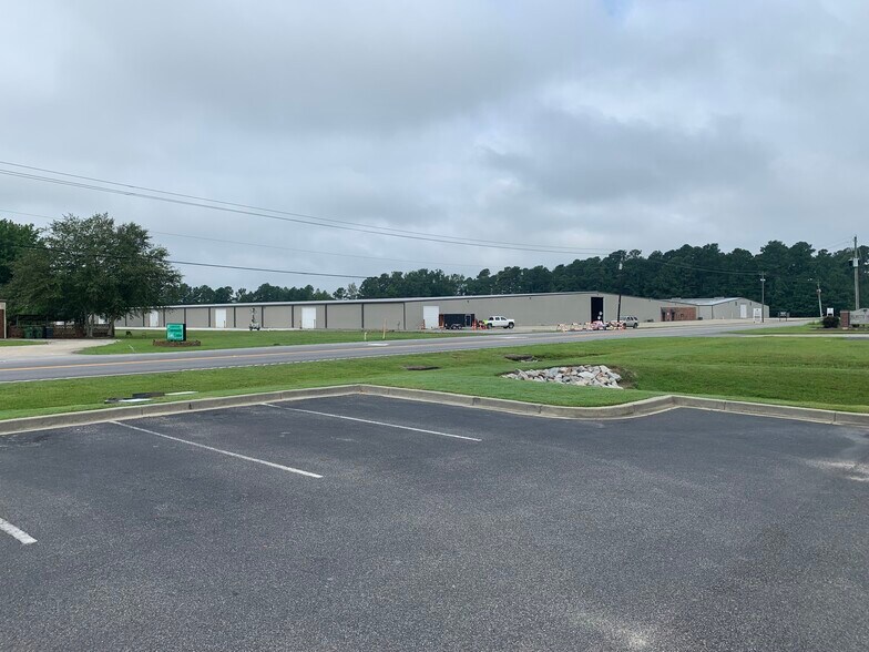 More Photos Of 847 W Main St, Lake City Warehouse For Lease